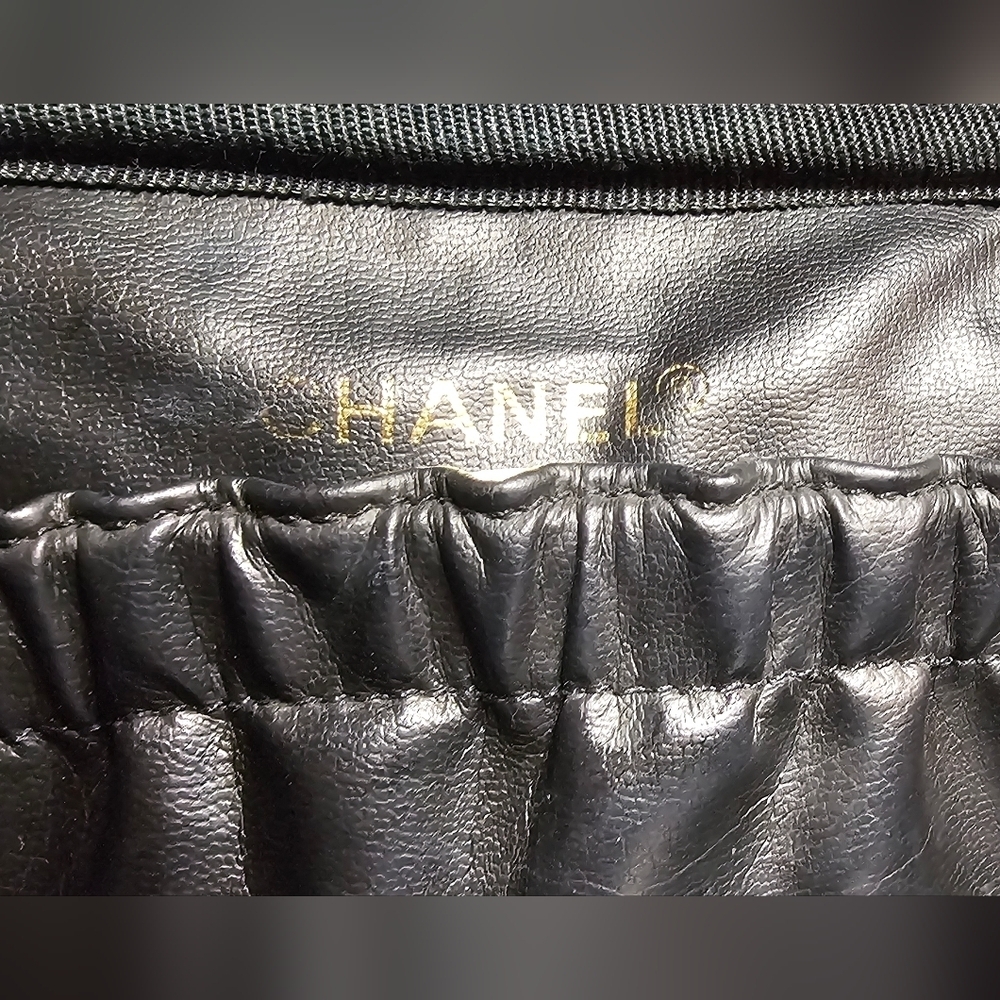 Vintage CHANEL CC Vanity Bag - Picture 16 of 16